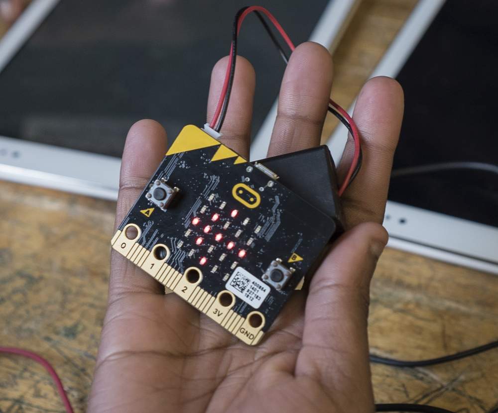 The BBC micro:bit is a pocket-sized codeable computer with motion detection, a built-in compass and Bluetooth technology.  The BBC micro:bit is a pocket-sized codeable computer with motion detection, a built-in compass and Bluetooth technology. 